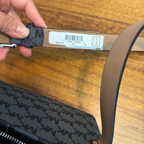 NEW! Michael Kors Women's Belt Bag - Picture 6 of 8